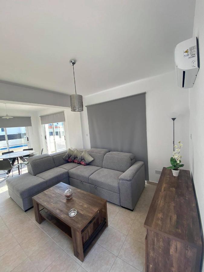 Cosy Apartment In Kato Paphos With Pool Access Exteriör bild