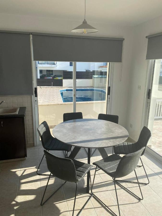 Cosy Apartment In Kato Paphos With Pool Access Exteriör bild