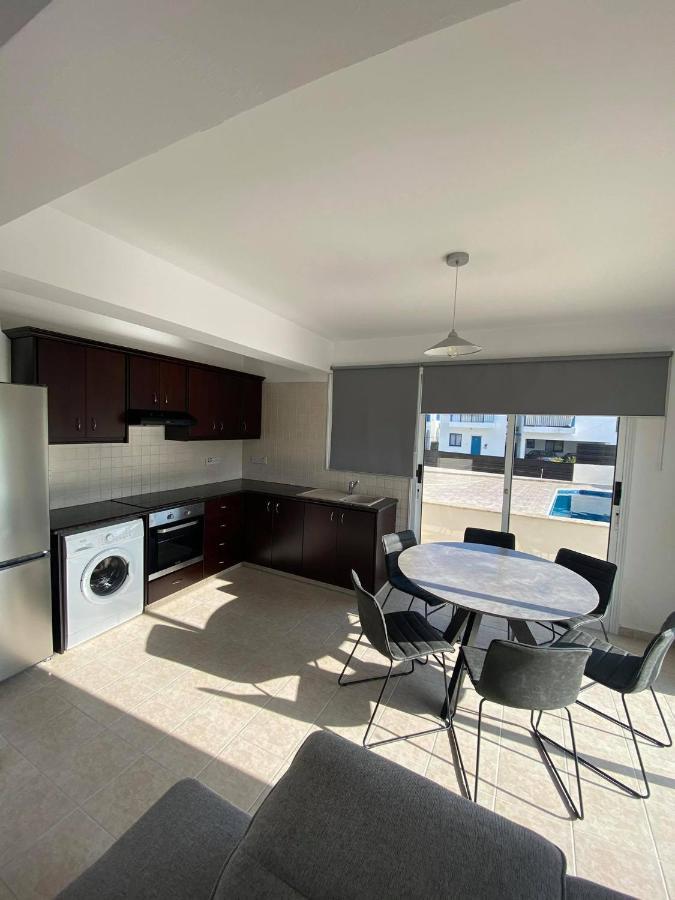 Cosy Apartment In Kato Paphos With Pool Access Exteriör bild